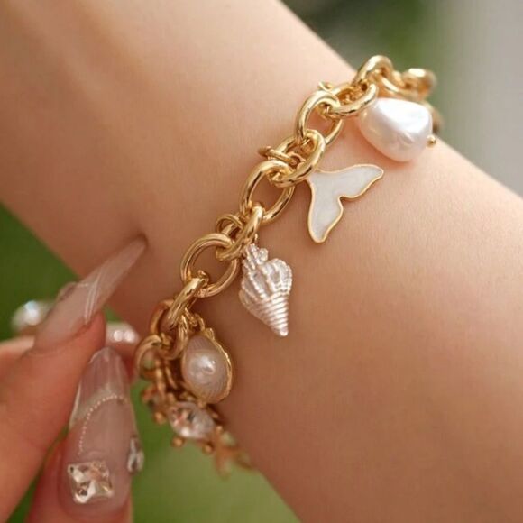 SALE 18k Gold Filled Iridescent Sea Shell Pearl Charm Bracelet - Picture 1 of 6